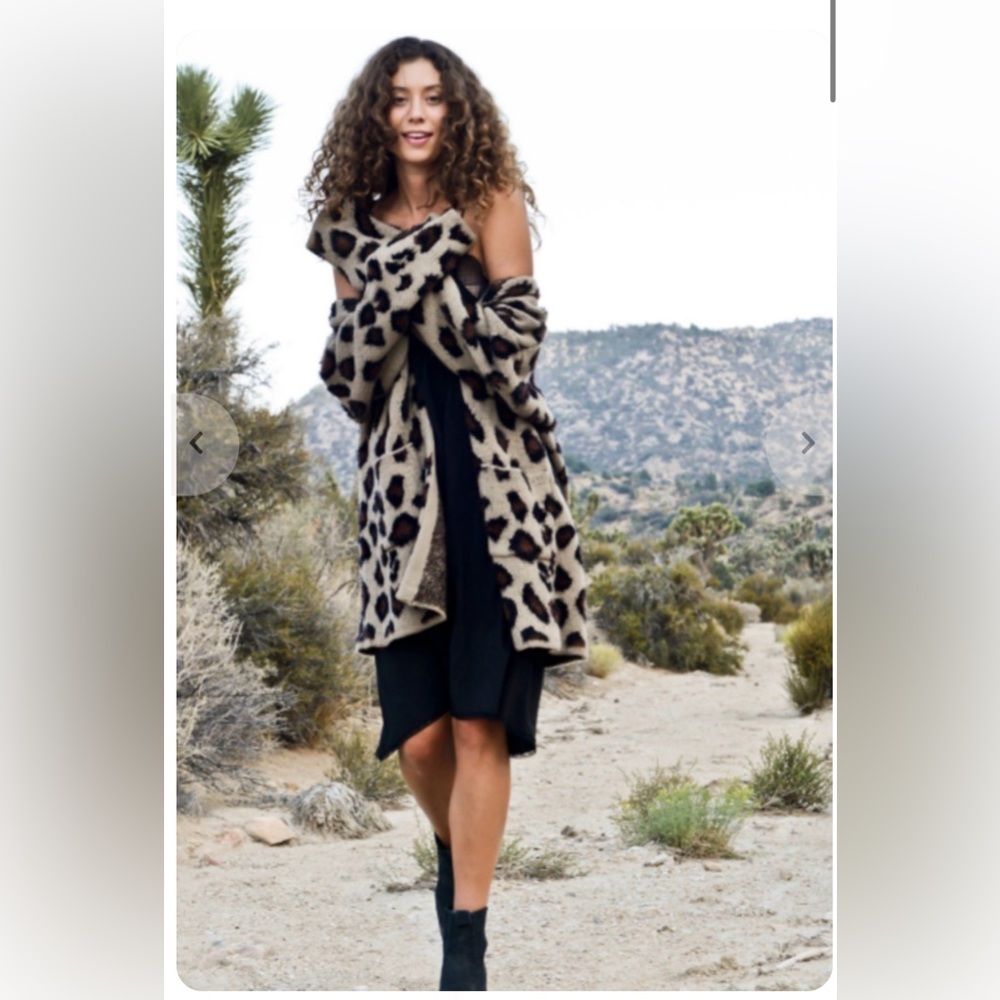 Love stitch lux leopard cardigan